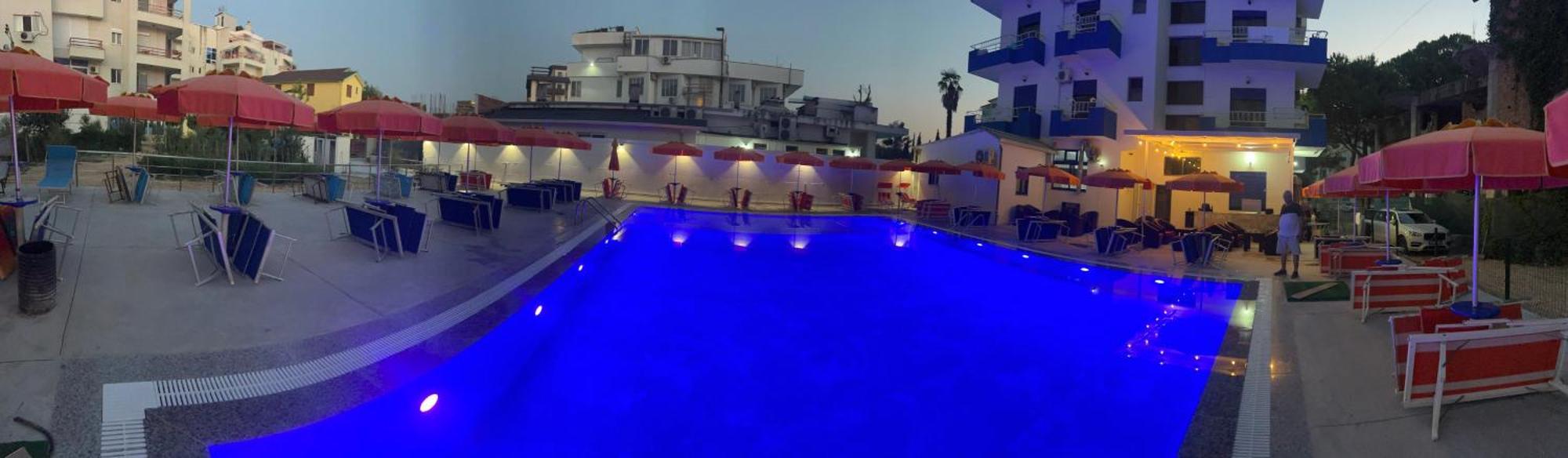 Blue Balcony Hotel Golem  Bagian luar foto