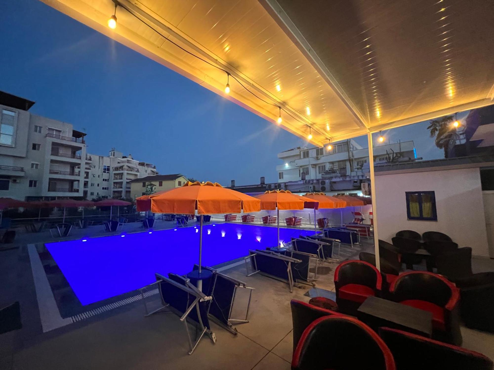 Blue Balcony Hotel Golem  Bagian luar foto